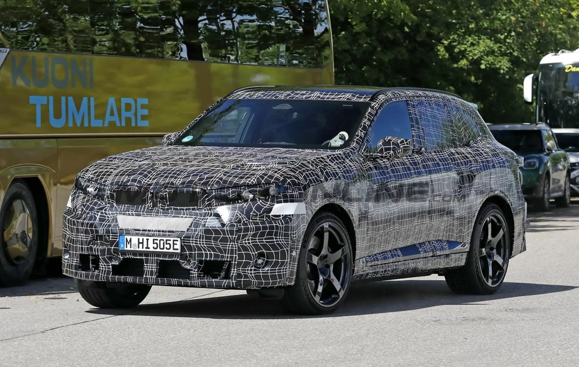 BMW iX5 M - Foto spia 04-06-2026 - 3