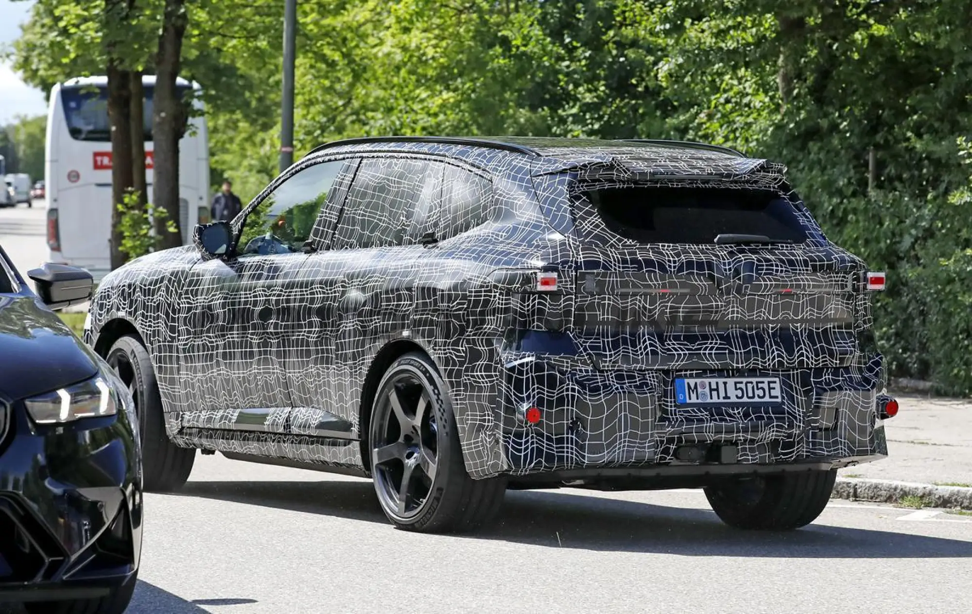 BMW iX5 M - Foto spia 04-06-2026 - 7