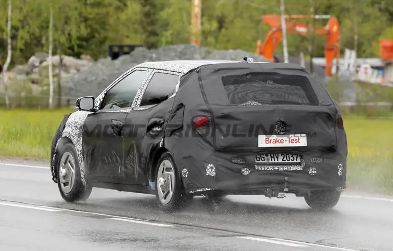 Hyundai i20 2027 - Foto spia 05-06-2026 - 8