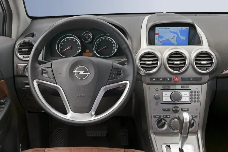 Opel Antara - 3