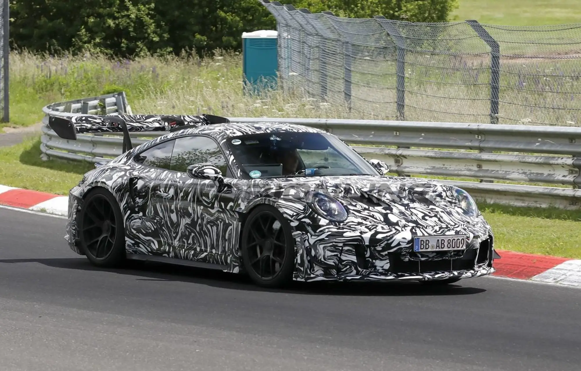 Porsche 911 GT3 RS 2027 - Foto spia 10-06-2026 - 2