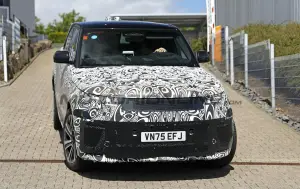 Range Rover Sport 2027 - Foto spia 10-06-2027