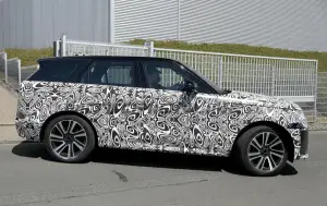 Range Rover Sport 2027 - Foto spia 10-06-2027
