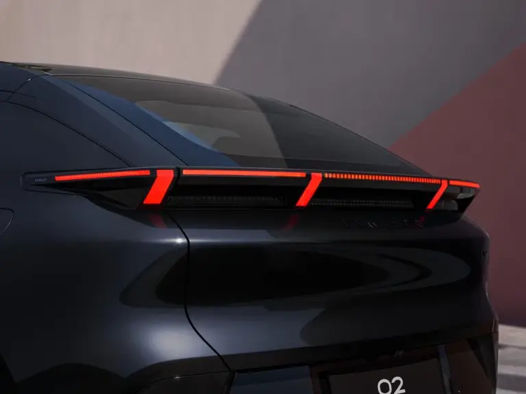 Lynk e Co 02 2027 - 14