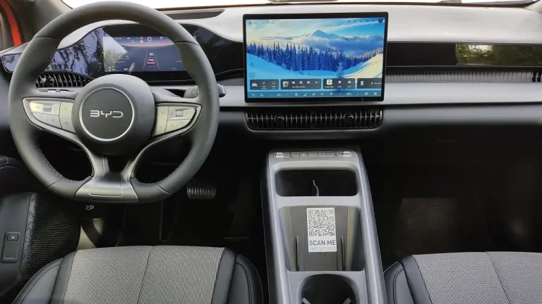 BYD Dolphin G DM-i 2026 - Prova Berlino - 37