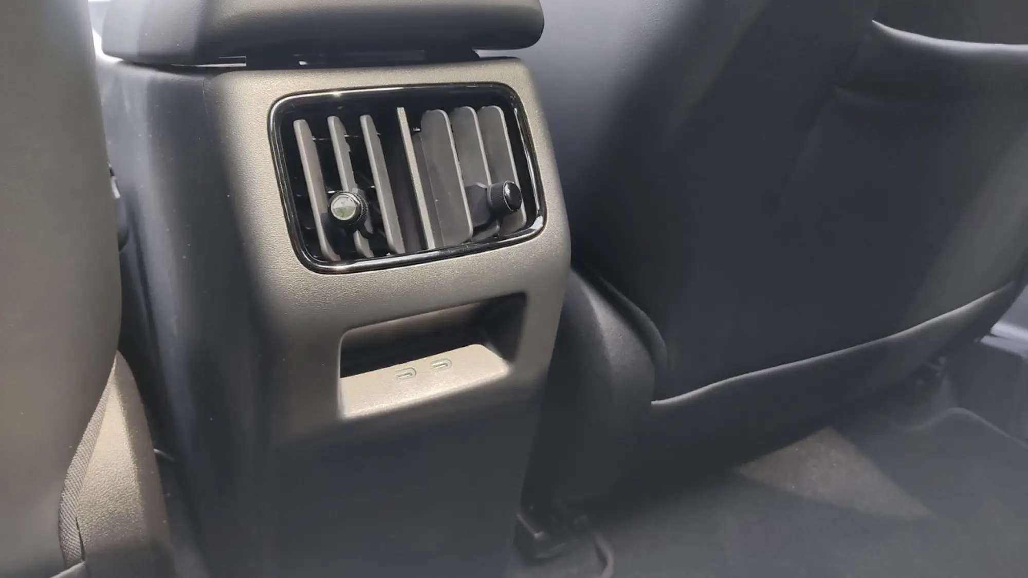 BYD Dolphin G DM-i 2026 - Prova Berlino - 21