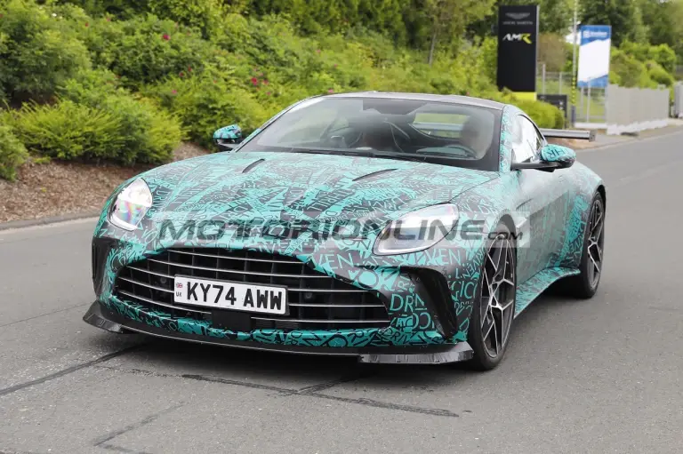 Aston Martin Vantage RS - Foto spia 11-6-2026 - 2