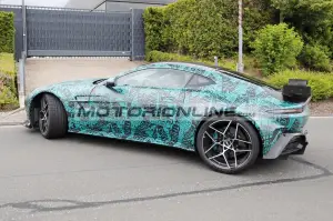 Aston Martin Vantage RS - Foto spia 11-6-2026 - 3
