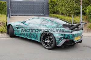 Aston Martin Vantage RS - Foto spia 11-6-2026 - 4