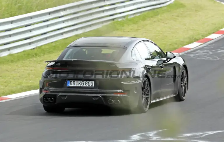 Porsche Panamera 2027 - Foto spia 15-06-2026 - 8