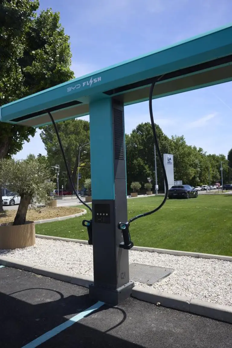 BYD Flash Charging - Bologna - 4