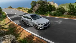 Mercedes CLA Shooting Brake primo contatto - 2