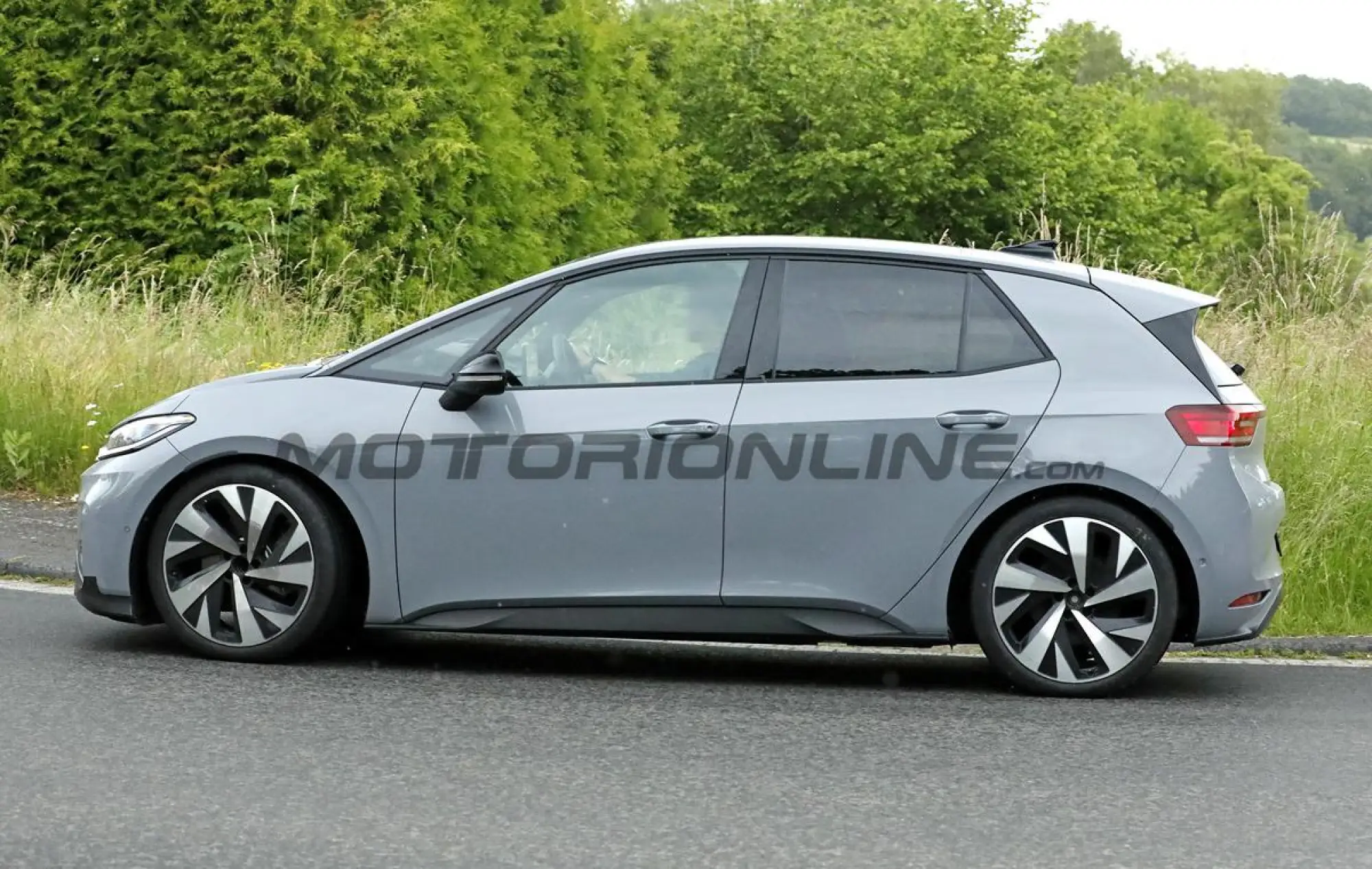 Volkswagen ID3 Neo GTX - Foto spia 18-06-2026 - 9
