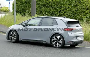 Volkswagen ID3 Neo GTX - Foto spia 18-06-2026 - 5