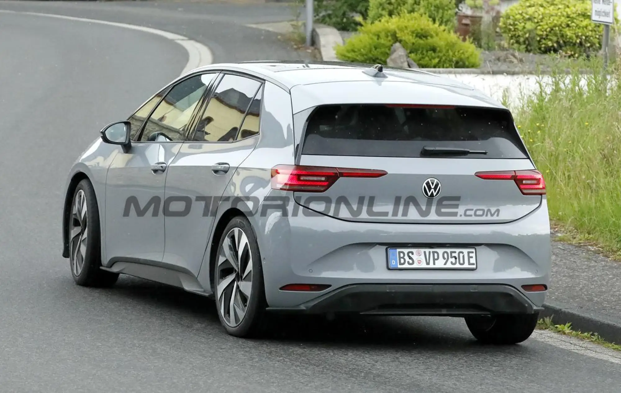Volkswagen ID3 Neo GTX - Foto spia 18-06-2026 - 10