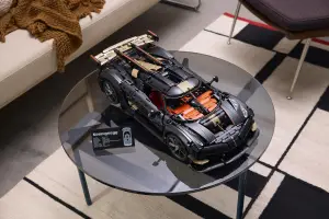 LEGO Technic Hypercar Koenigsegg Sadair Spear - 32