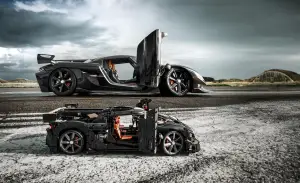LEGO Technic Hypercar Koenigsegg Sadair Spear - 26