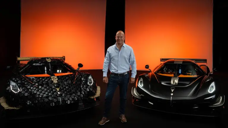 LEGO Technic Hypercar Koenigsegg Sadair Spear - 36