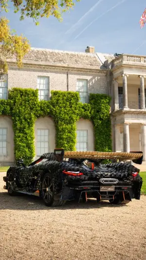LEGO Technic Hypercar Koenigsegg Sadair Spear - 50