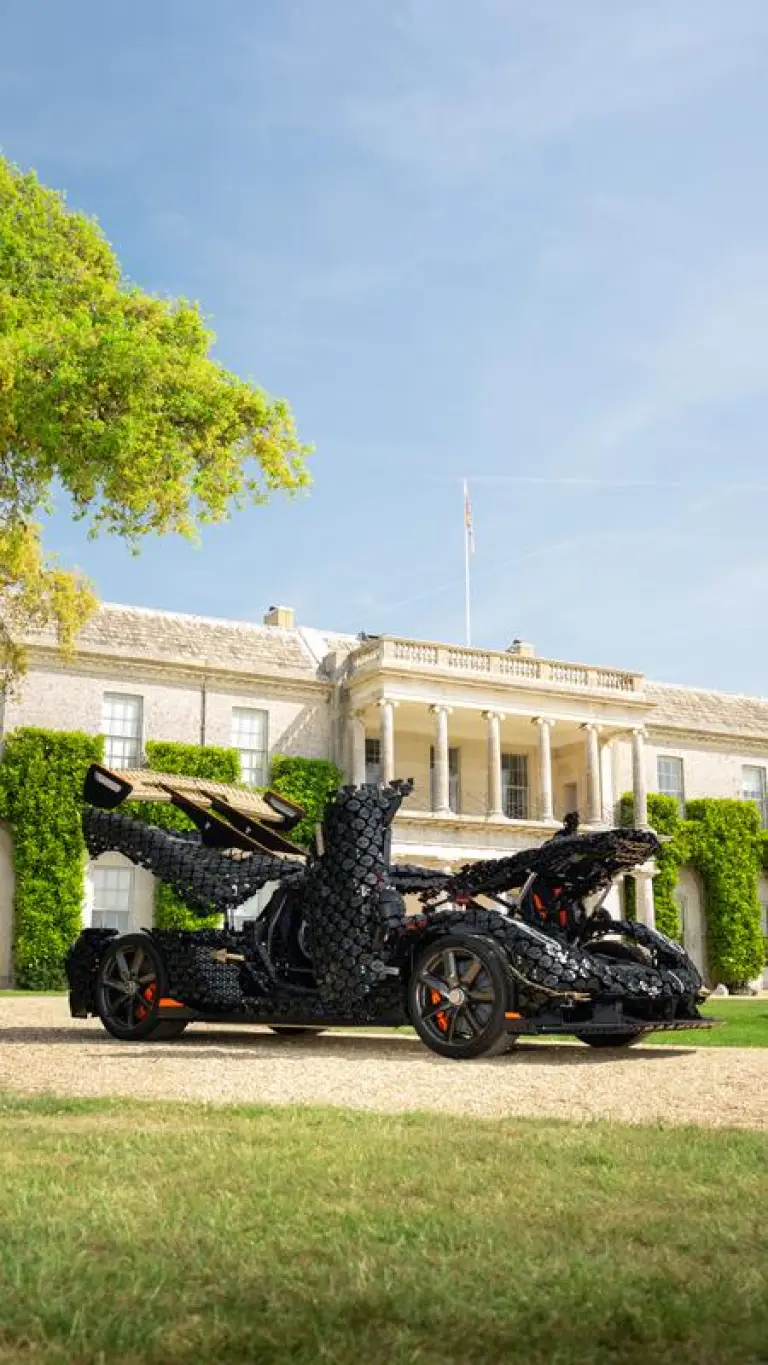 LEGO Technic Hypercar Koenigsegg Sadair Spear - 55