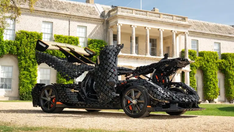 LEGO Technic Hypercar Koenigsegg Sadair Spear - 53