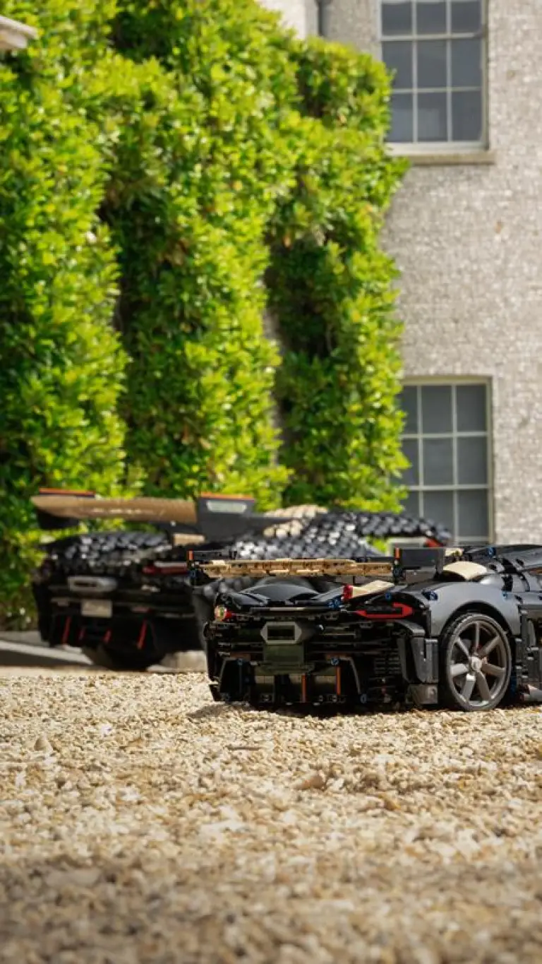 LEGO Technic Hypercar Koenigsegg Sadair Spear - 59
