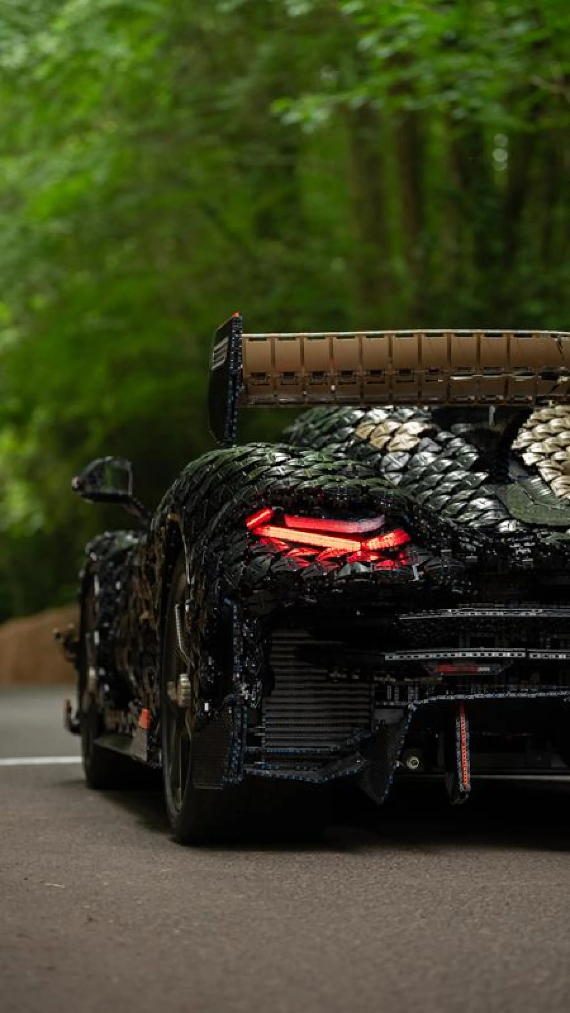 LEGO Technic Hypercar Koenigsegg Sadair Spear - 58