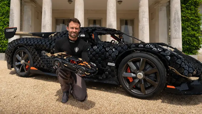 LEGO Technic Hypercar Koenigsegg Sadair Spear - 63