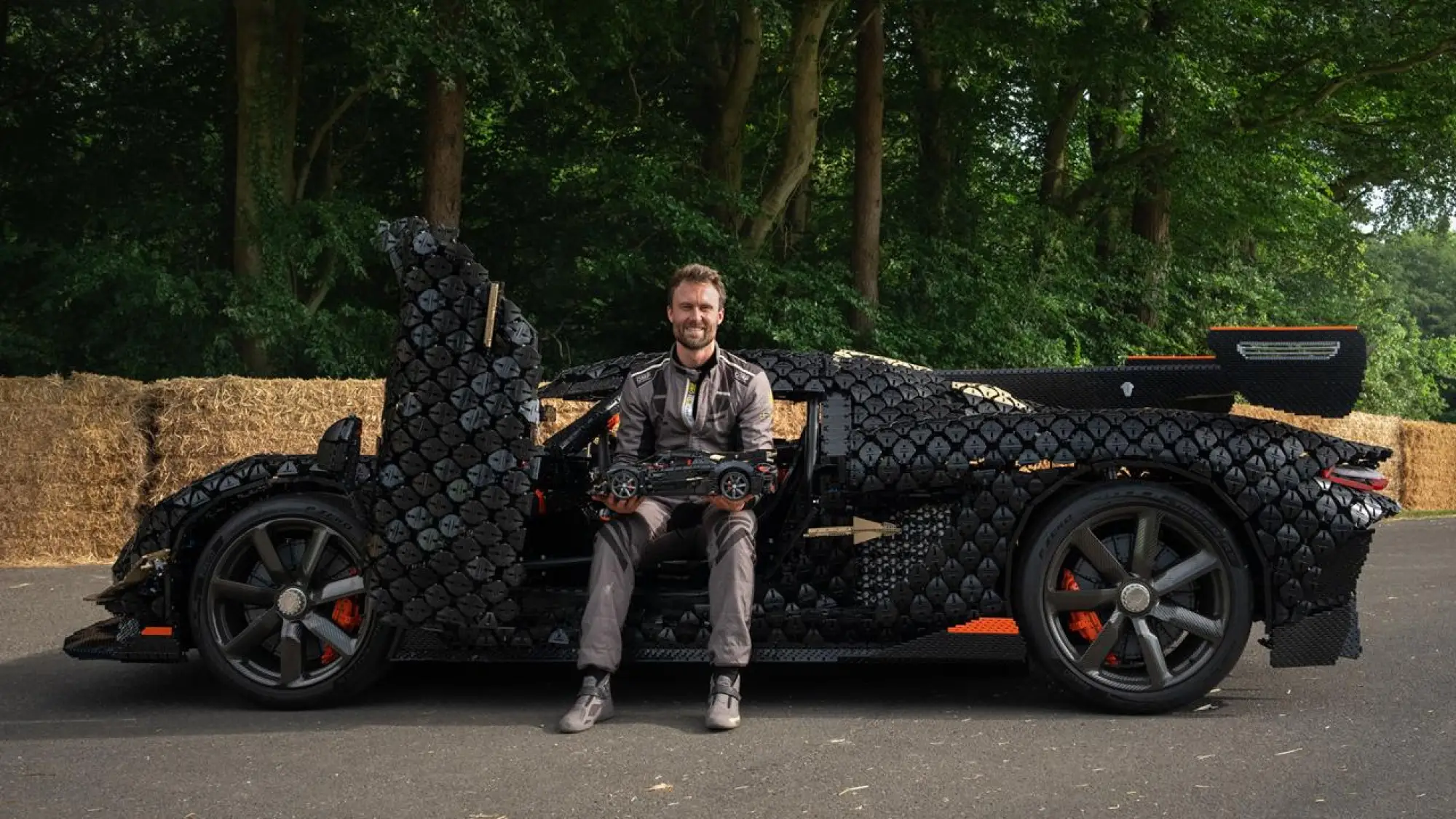 LEGO Technic Hypercar Koenigsegg Sadair Spear - 62