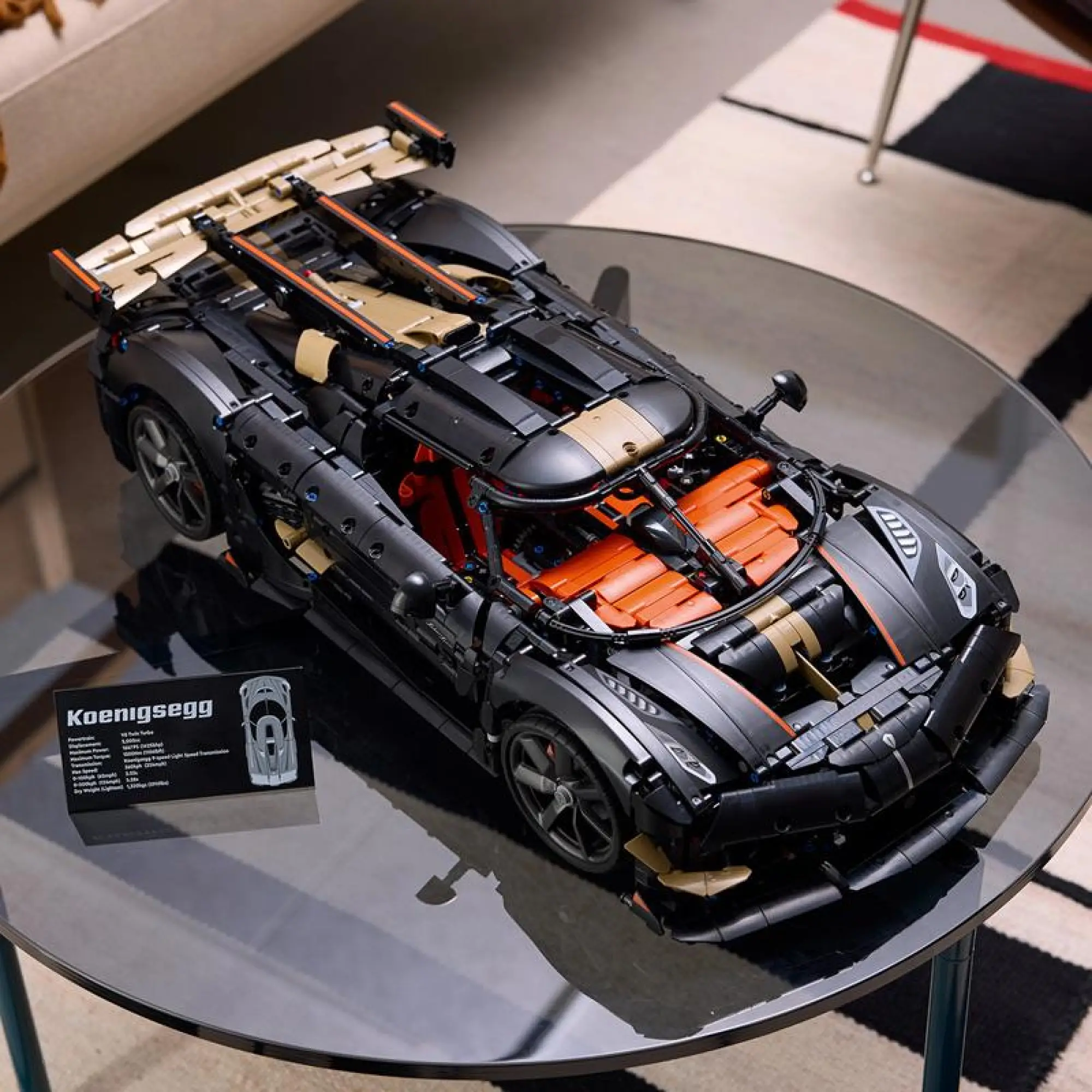 LEGO Technic Hypercar Koenigsegg Sadair Spear - 4