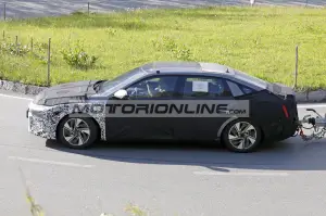 Hyundai Elantra - Foto spia 24-6-2026