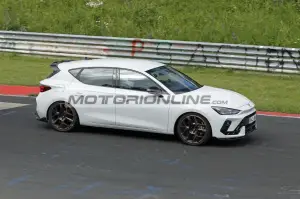 Cupra Leon VZ TCR - Foto spia 25-6-2026