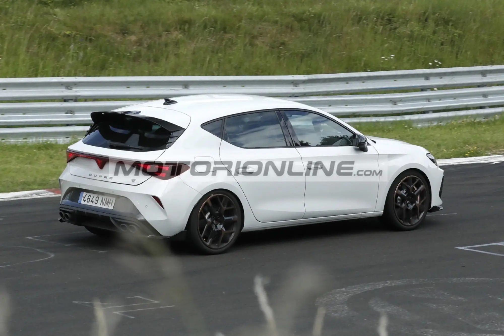 Cupra Leon VZ TCR - Foto spia 25-6-2026 - 6