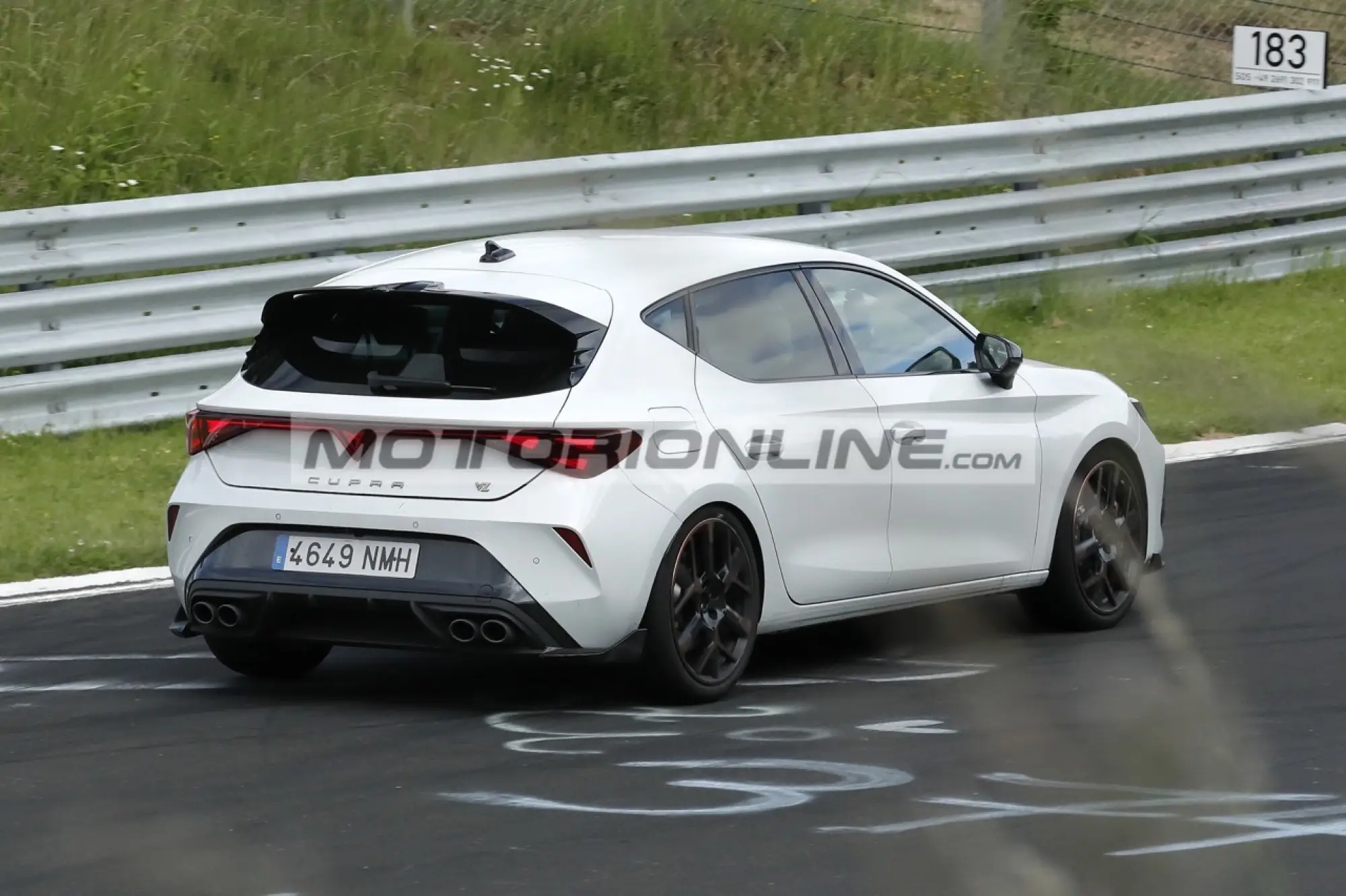 Cupra Leon VZ TCR - Foto spia 25-6-2026 - 9