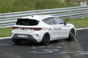 Cupra Leon VZ TCR - Foto spia 25-6-2026