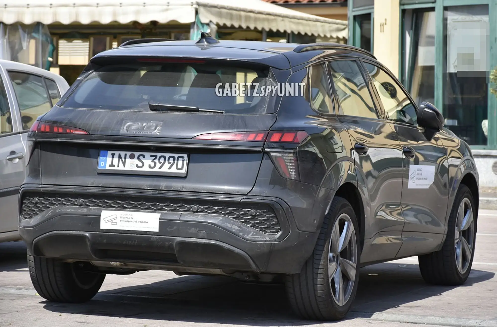Audi Q3 - Foto spia 25-06-2026 - 3
