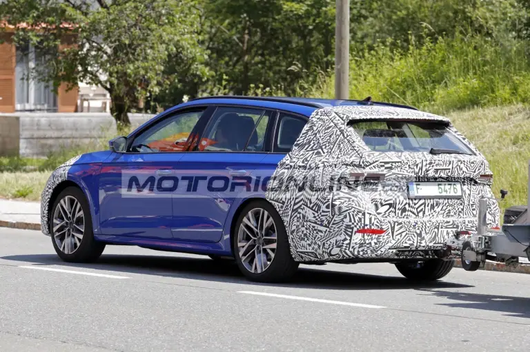 Skoda Octavia - Foto spia 26-6-2026 - 12
