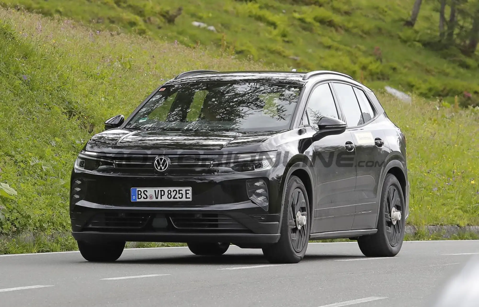 Volkswagen ID Tiguan - Foto spia 30-06-2026 - 5