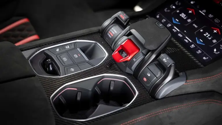 Lamborghini Urus SE Performante - 4