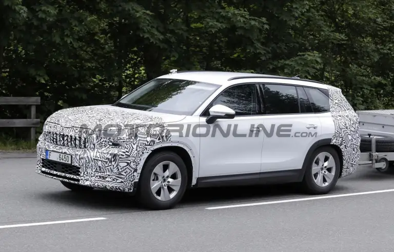 Skoda Kodiaq 2027 - Foto spia 07-07-2026 - 3