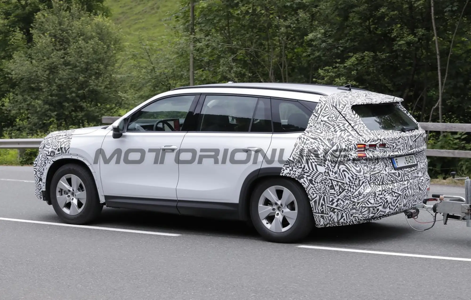 Skoda Kodiaq 2027 - Foto spia 07-07-2026 - 10