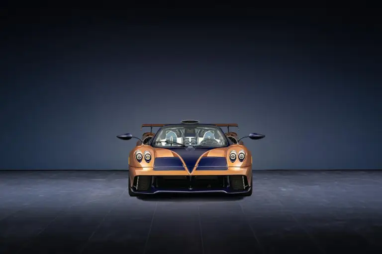 Pagani Huayra 70 Derecho - 3