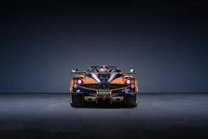 Pagani Huayra 70 Derecho