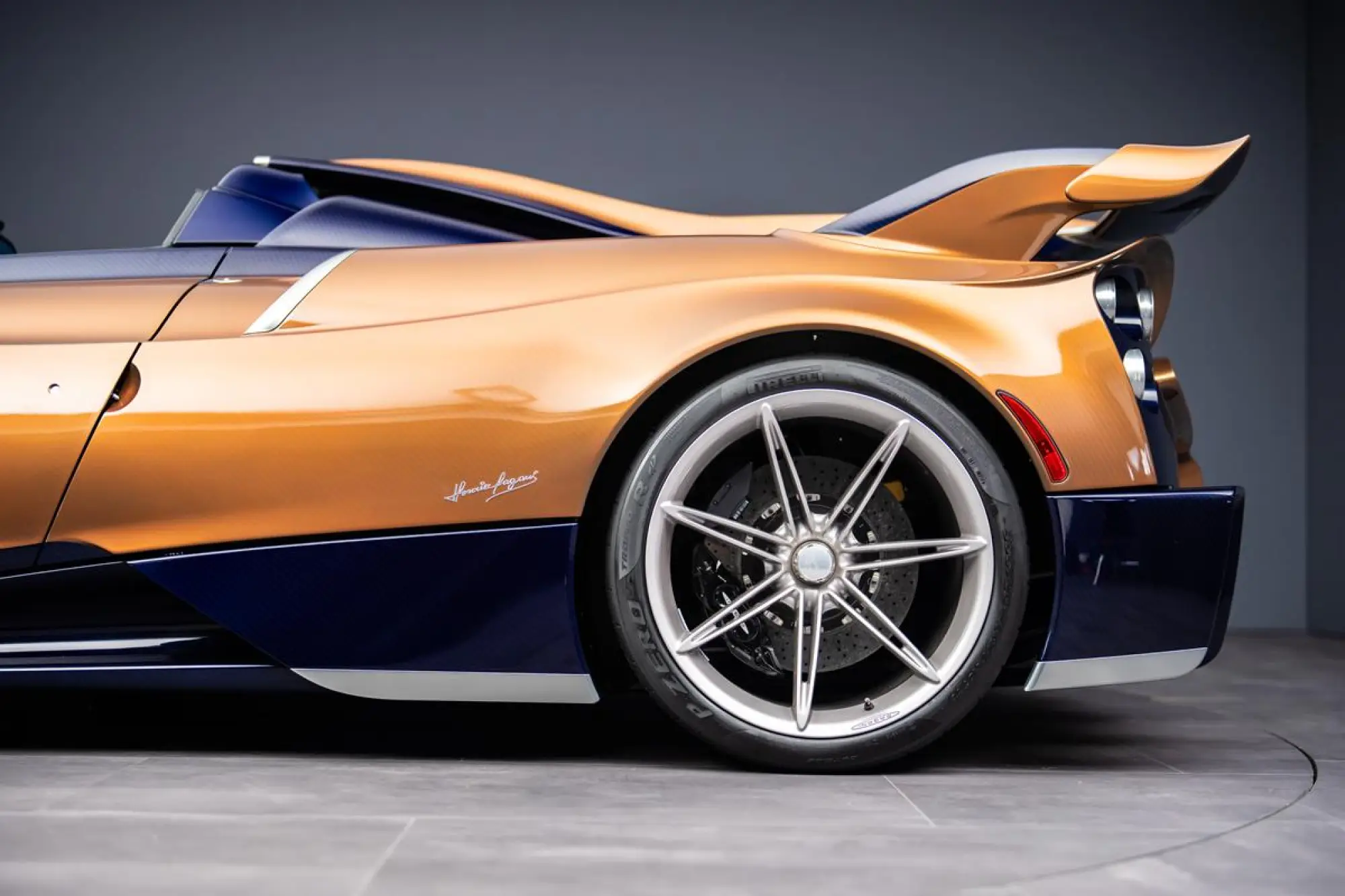 Pagani Huayra 70 Derecho - 4