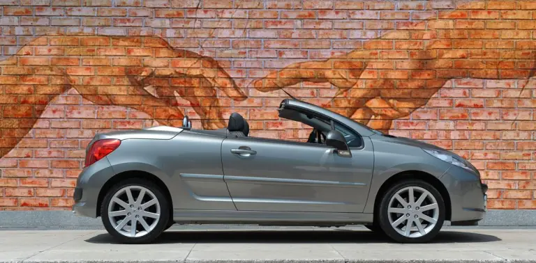 Peugeot 207 - 16
