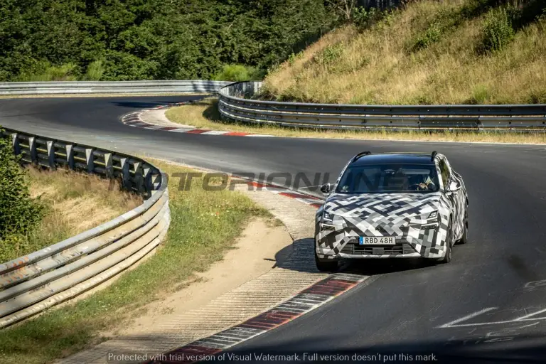 Polestar 4 SUV - Foto spia 13-07-2026 - 17