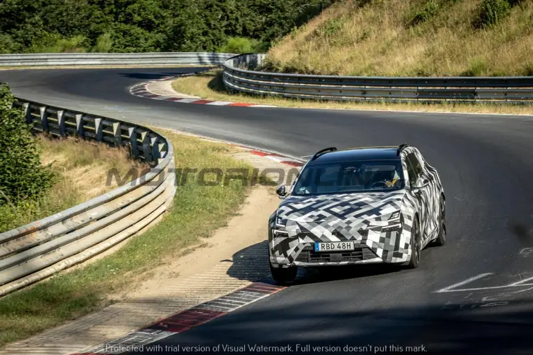 Polestar 4 SUV - Foto spia 13-07-2026 - 16