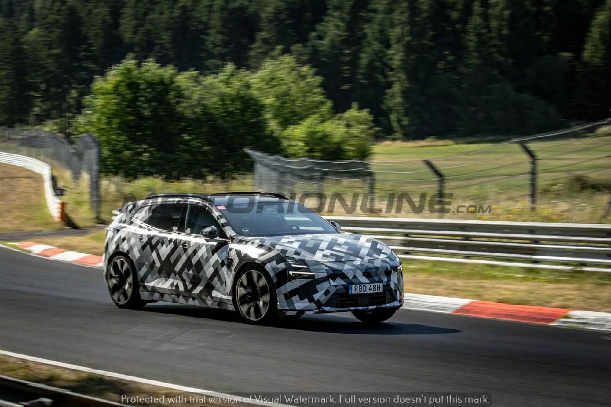 Polestar 4 SUV - Foto spia 13-07-2026 - 27