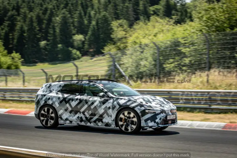Polestar 4 SUV - Foto spia 13-07-2026 - 26