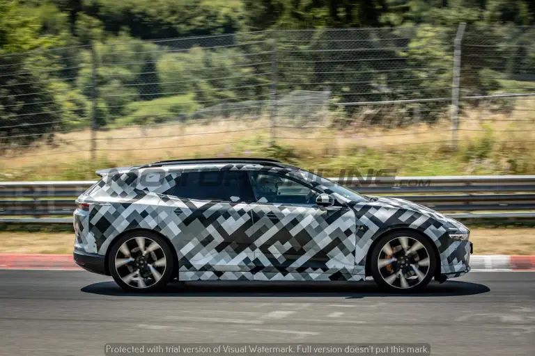 Polestar 4 SUV - Foto spia 13-07-2026 - 24